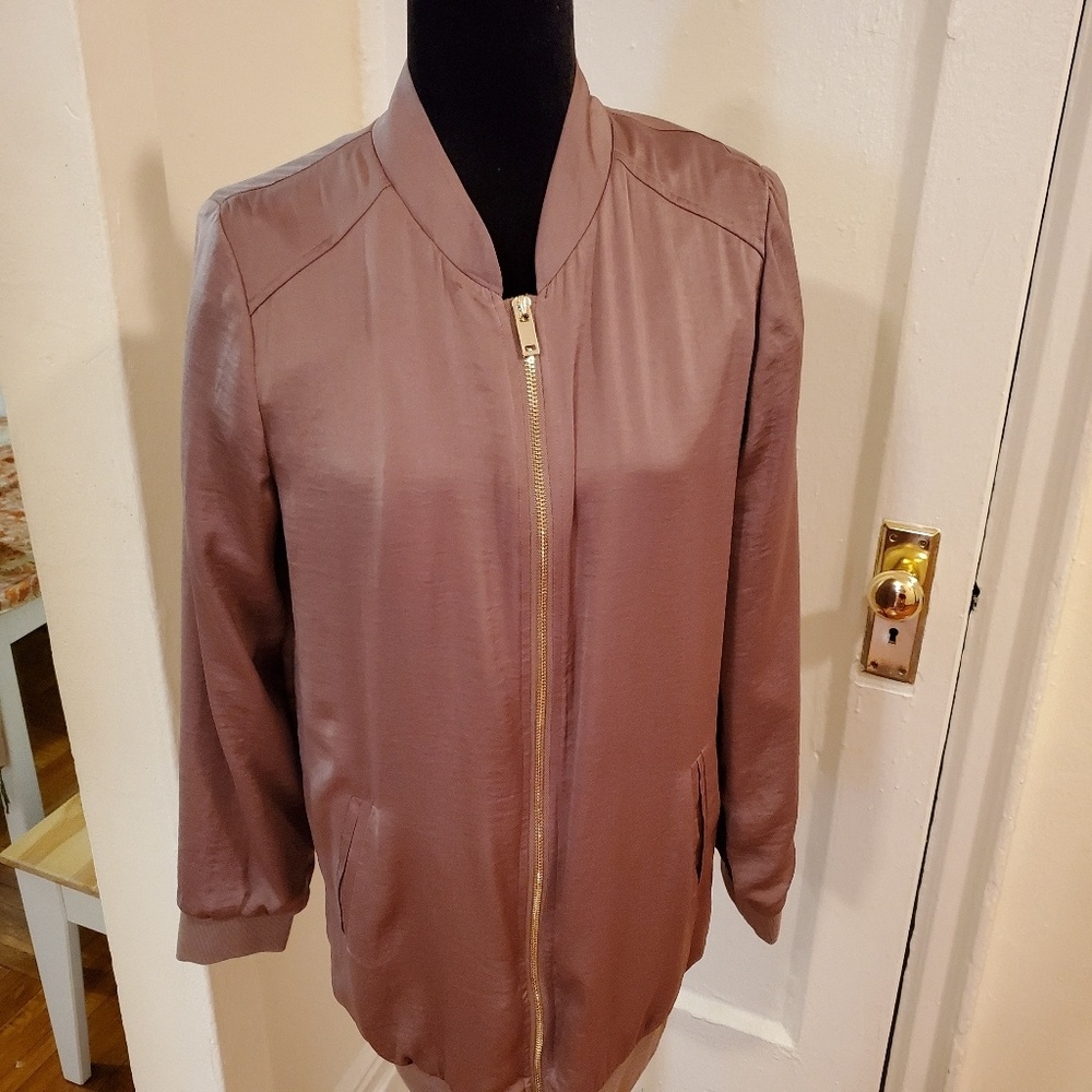 Cute Newlook bomber jacket with tag!